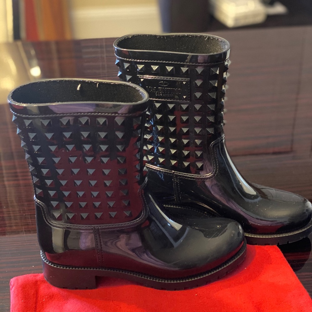 Valentino Garavani Rainboots SOLD ON ANOTHER SITE - Picture 3 of 7